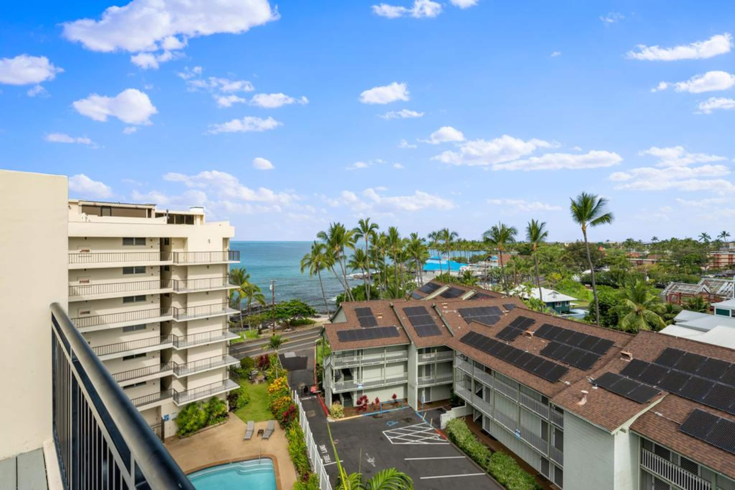 Condo in Kailua-Kona · ★4.38 · 2 bedrooms · 2 beds · 2 shared baths - Image 40