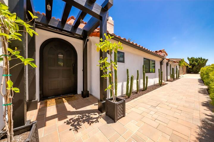 On The Beach Clubhouse – Bayfront beauty gallery image 4