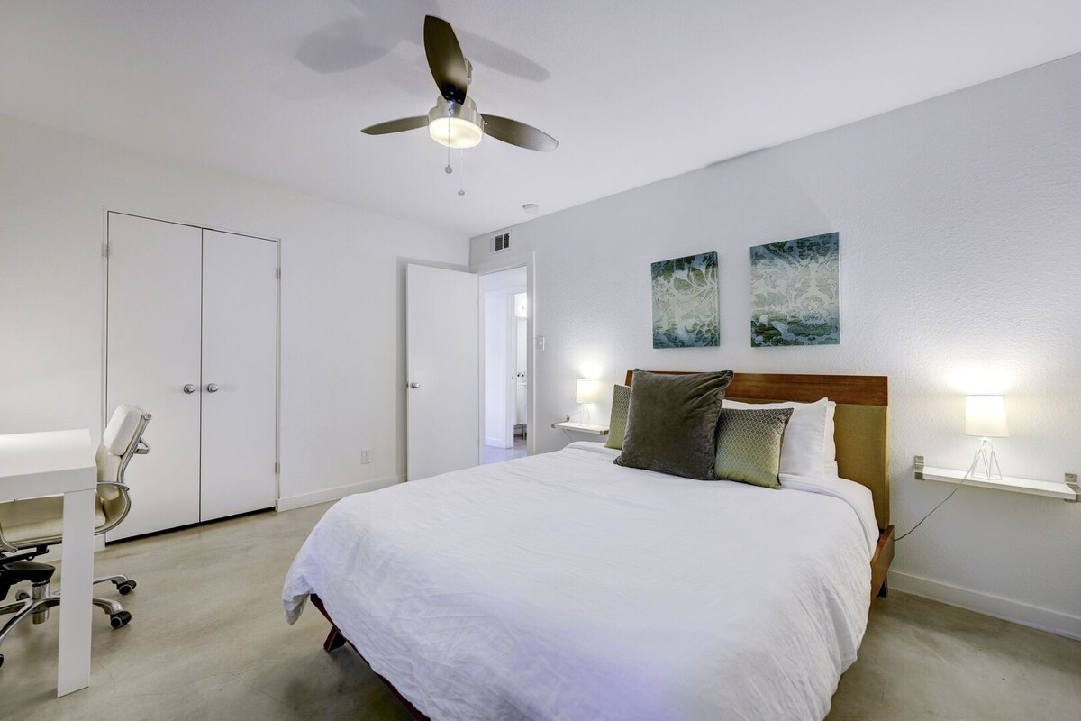 The Tiffany | Pet-Friendly SoCo Townhome