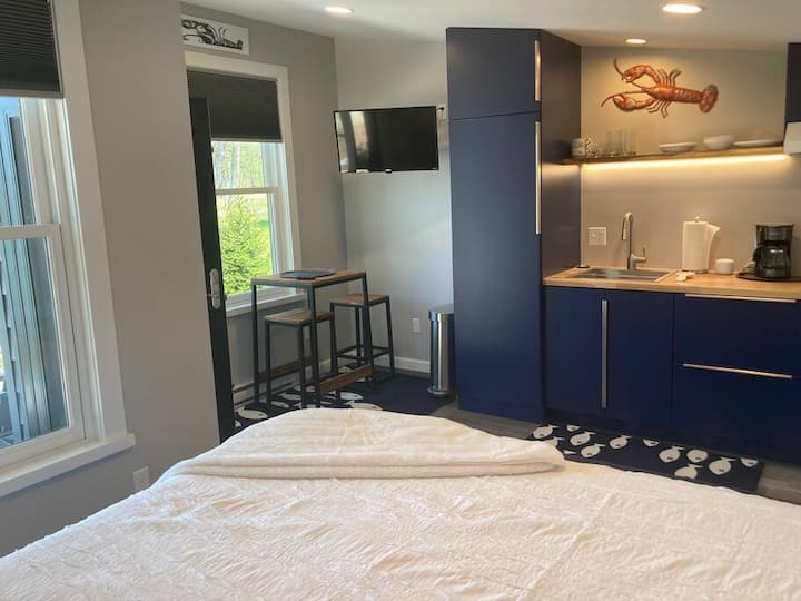 Luxury Waterfront Tiny House - Brunswick, ME