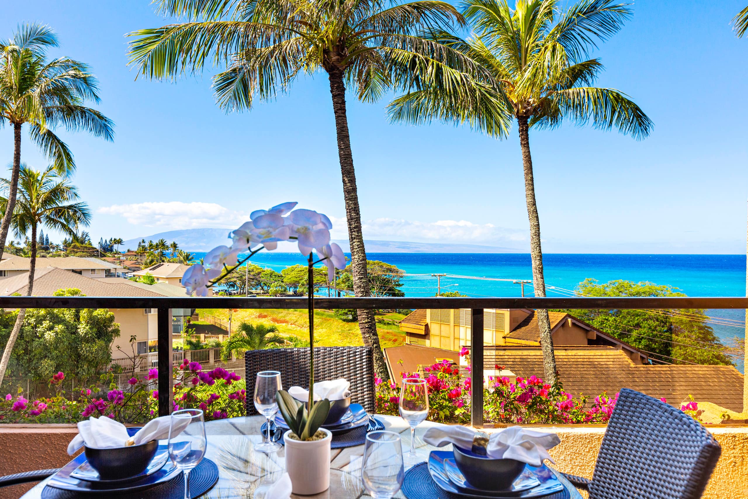 Home in Lahaina · ★4.74 · 2 bedrooms · 3 beds · 2 baths - Image 1