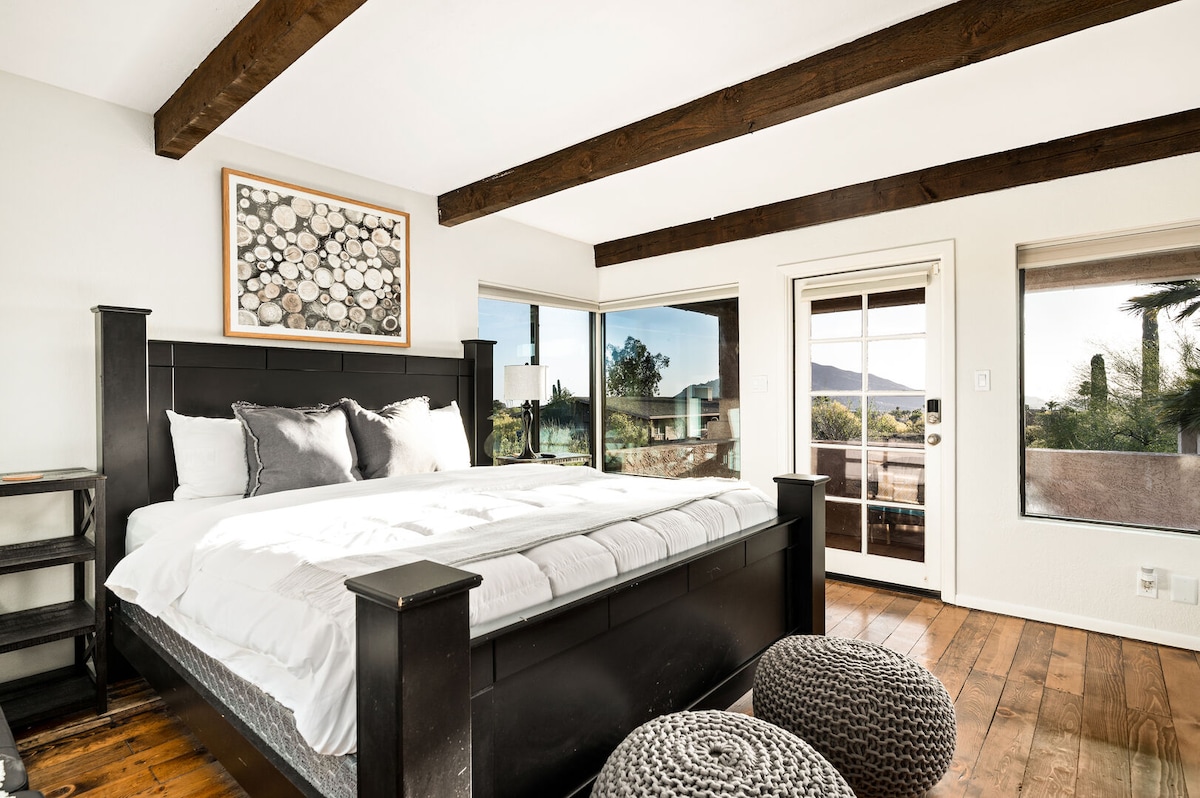 Top Casita w/ King Bed