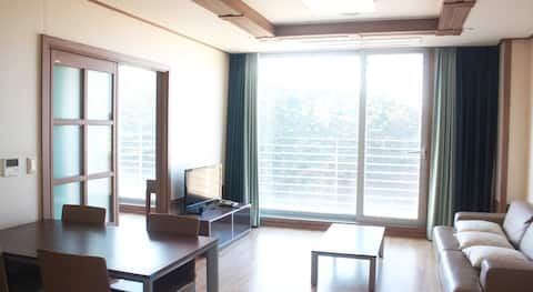 Suite in a clean accommodation with a friend near Malipo Beach