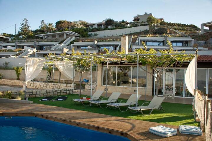 Gaia Signature with Private Pool gallery image 3