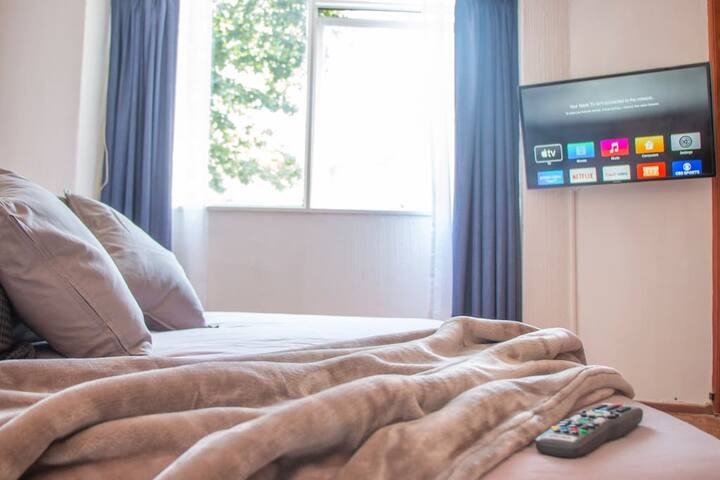 5-Star 4BR Condo Heart of Condesa gallery image 5