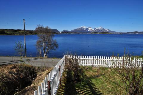 Peaceful with scenic surroundings, in the middle of Lofoten