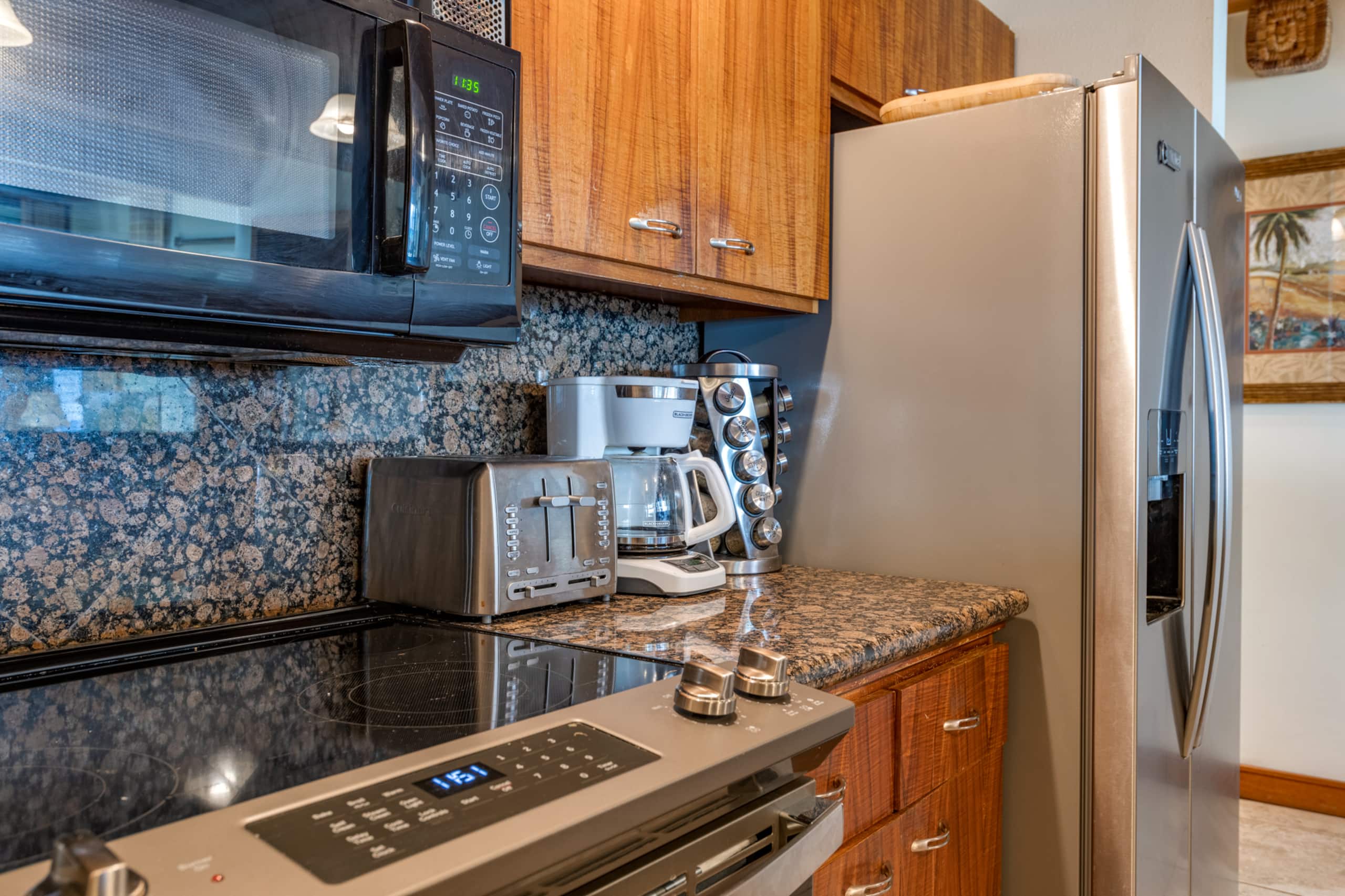 Condo in Lahaina · ★4.43 · 3 bedrooms · 4 beds · 2 shared baths - Image 21