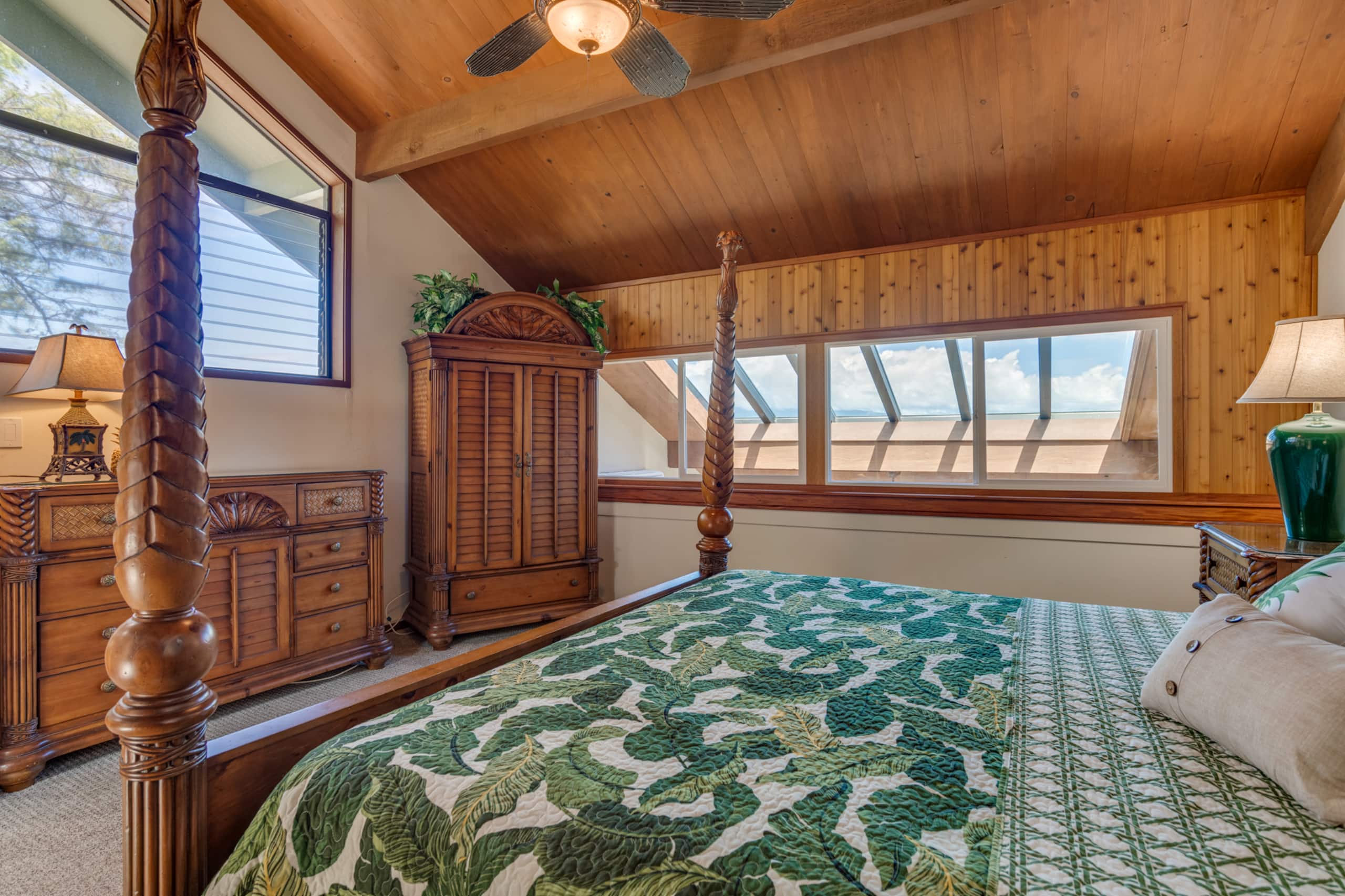 Condo in Lahaina · ★4.43 · 3 bedrooms · 4 beds · 2 shared baths - Image 26