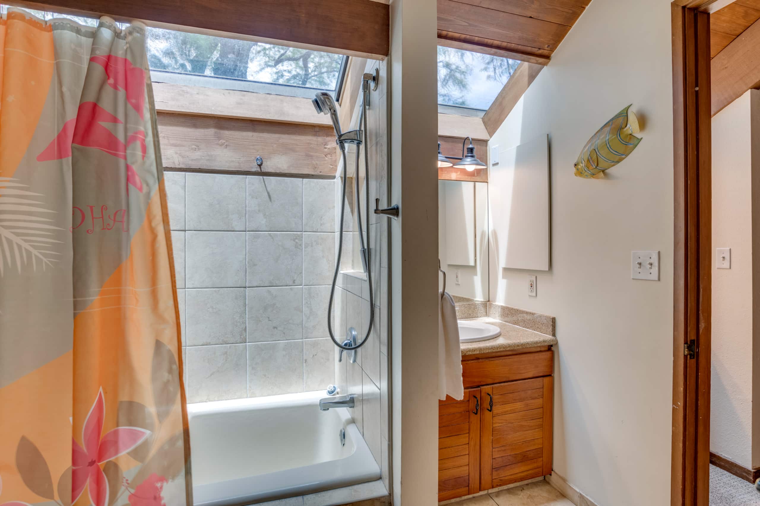 Condo in Lahaina · ★4.43 · 3 bedrooms · 4 beds · 2 shared baths - Image 15