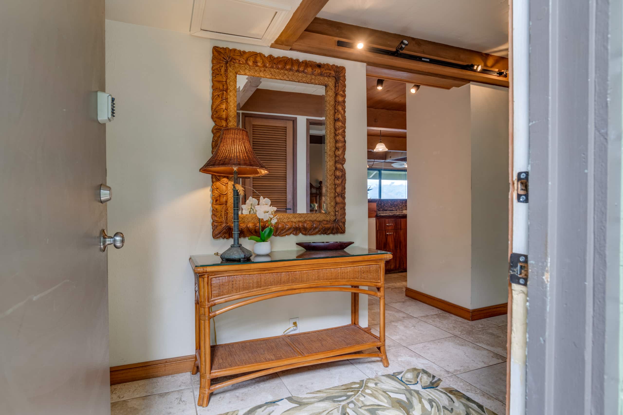 Condo in Lahaina · ★4.43 · 3 bedrooms · 4 beds · 2 shared baths - Image 29