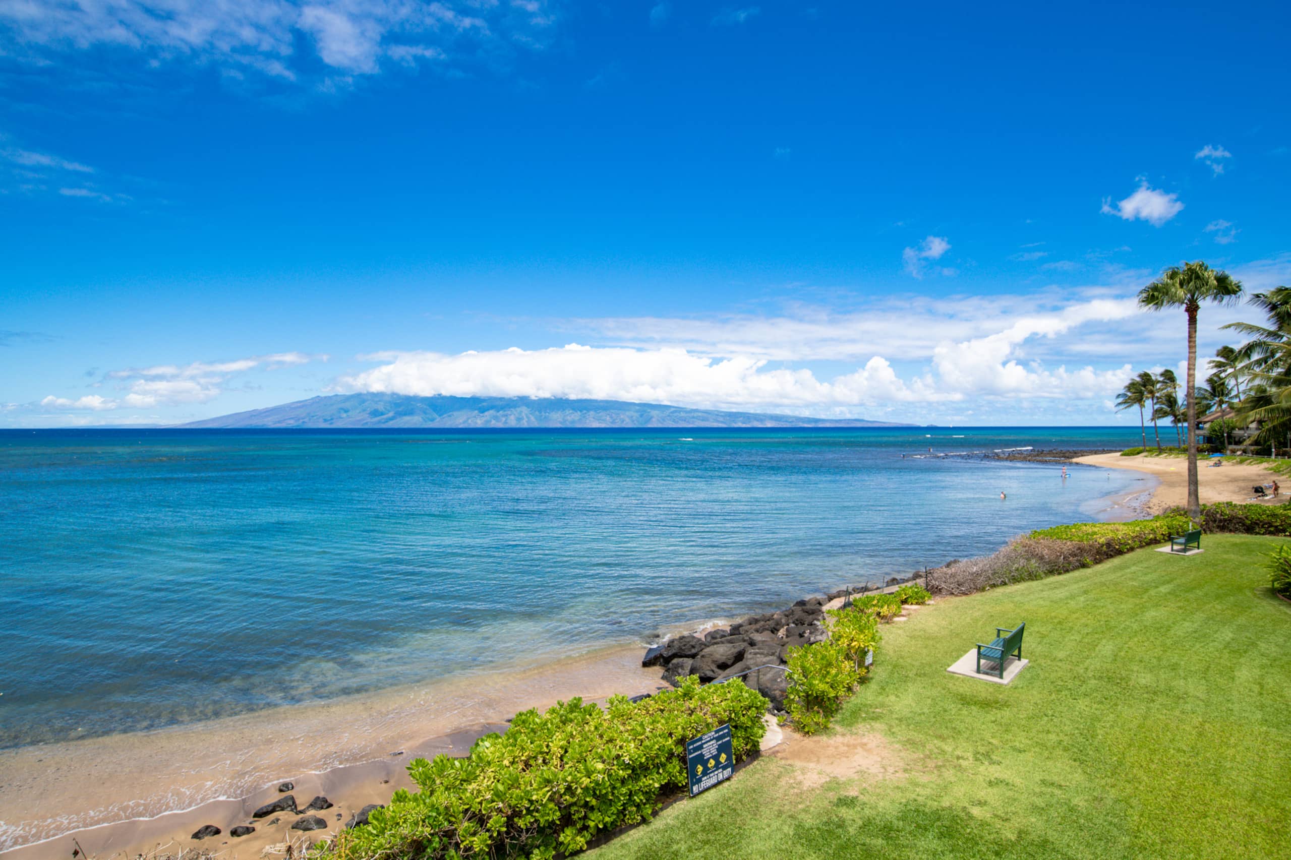 Condo in Lahaina · ★4.43 · 3 bedrooms · 4 beds · 2 shared baths - Image 30