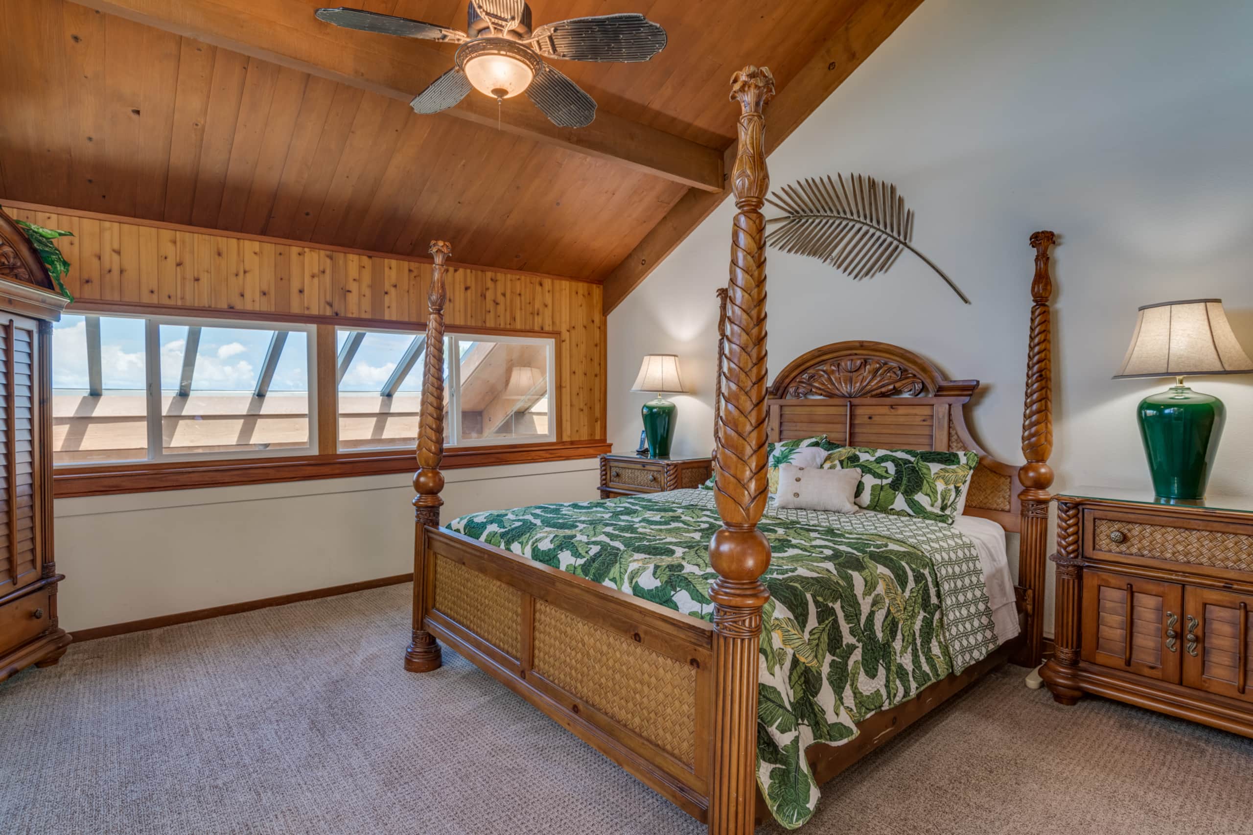 Condo in Lahaina · ★4.43 · 3 bedrooms · 4 beds · 2 shared baths - Image 12