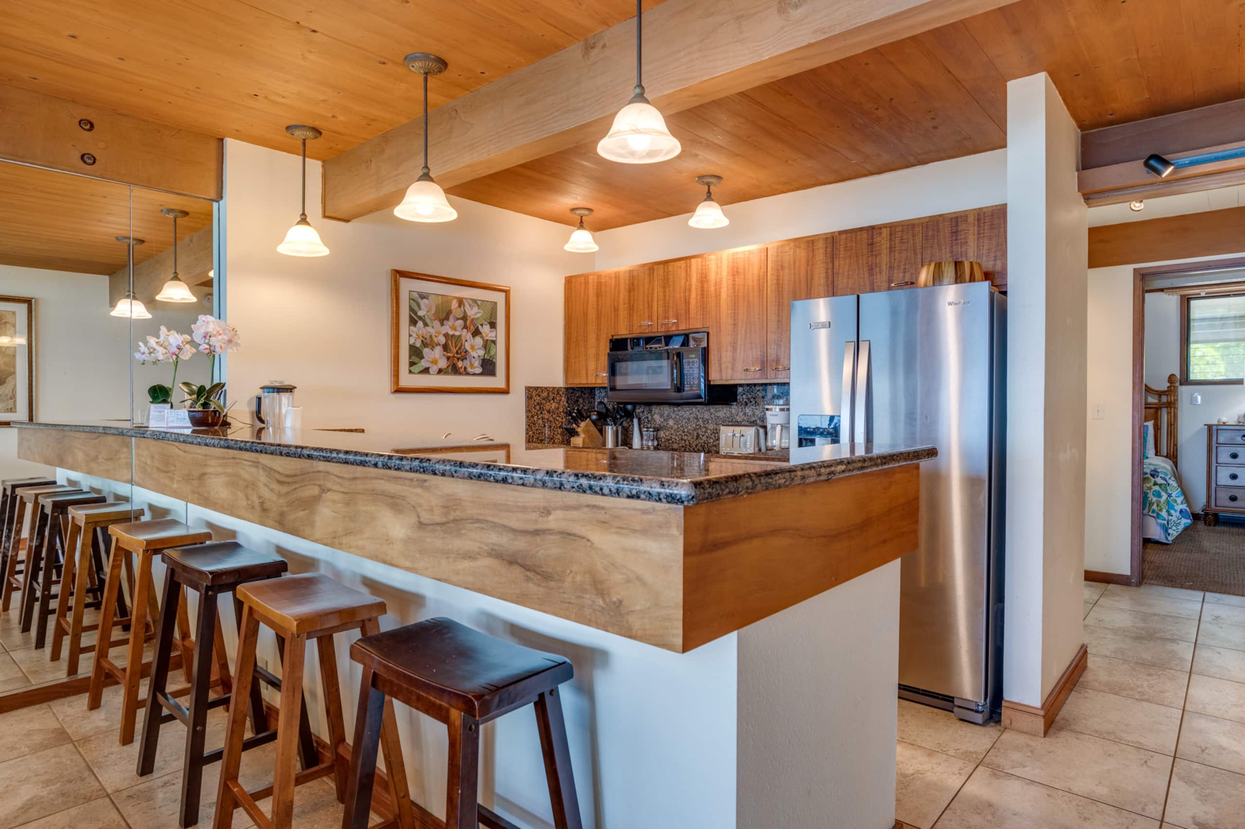 Condo in Lahaina · ★4.43 · 3 bedrooms · 4 beds · 2 shared baths - Image 18