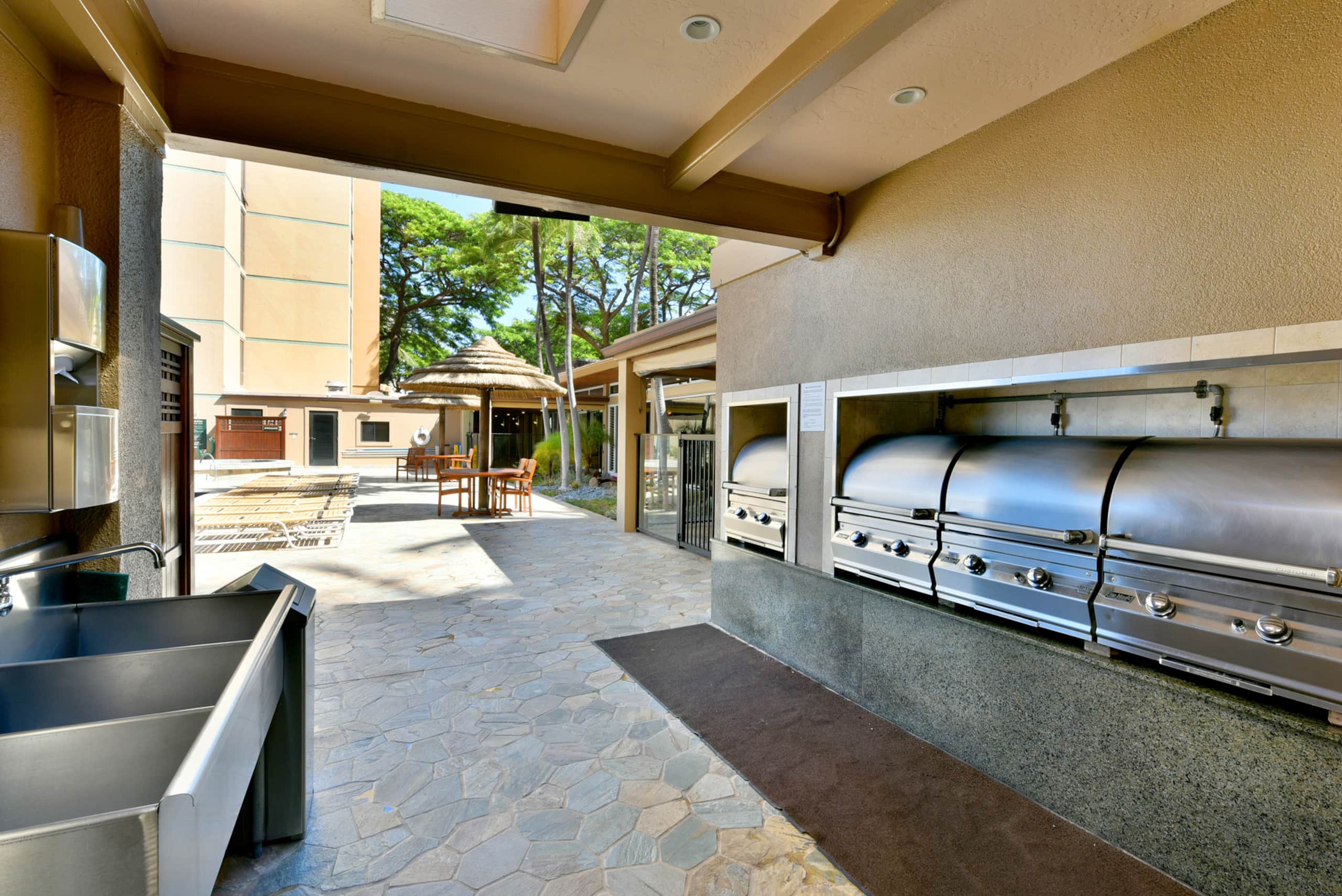 Condo in Lahaina · ★4.0 · Studio · 1 bed · 1 bath - Image 31