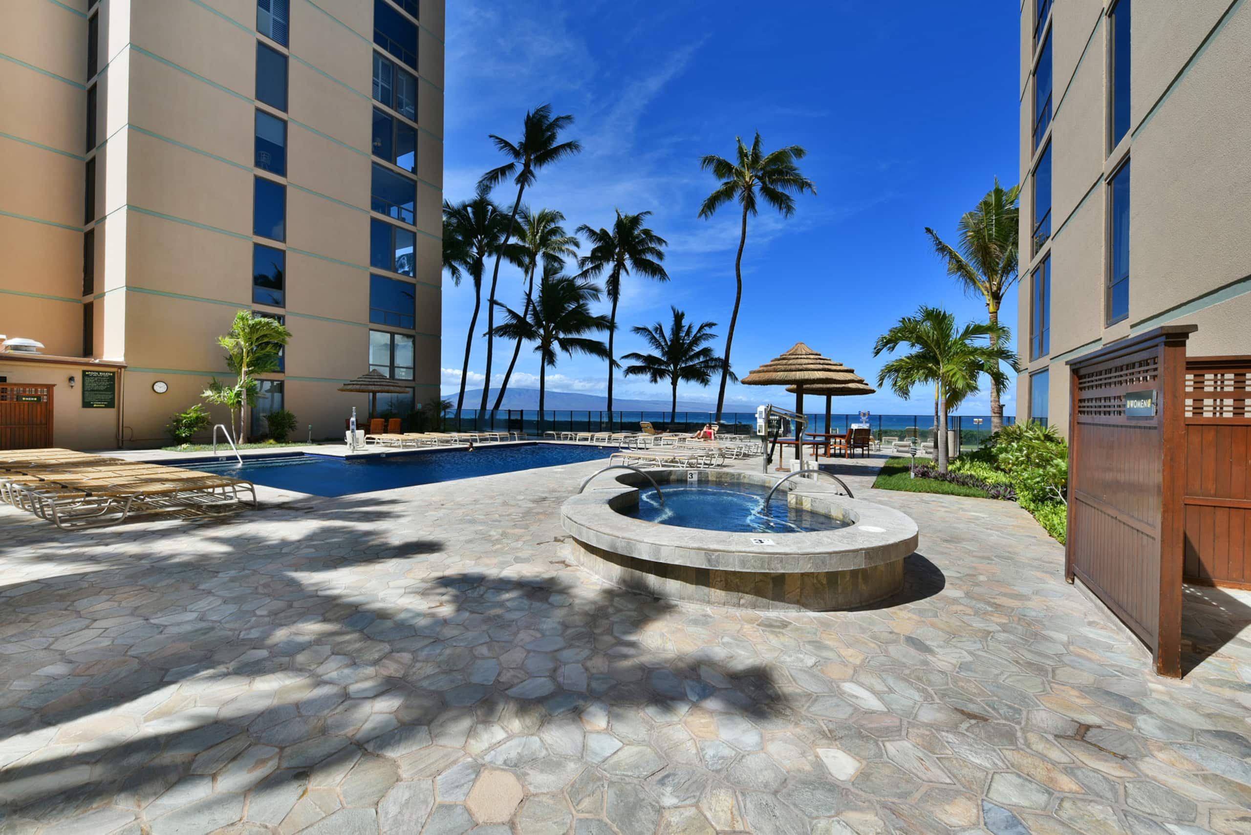 Condo in Lahaina · ★4.0 · Studio · 1 bed · 1 bath - Image 33