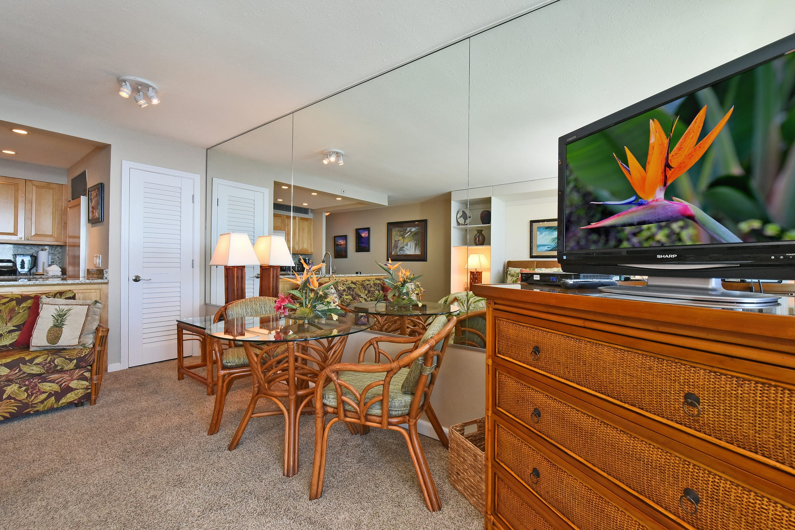 Condo in Lahaina · ★4.0 · Studio · 1 bed · 1 bath - Image 13