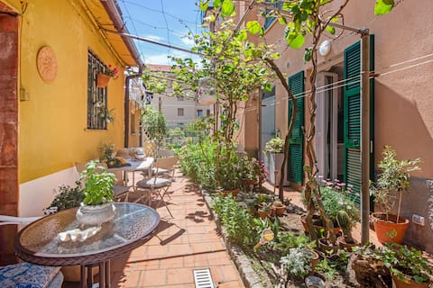 Top performing Airbnb: An oasis by the sea in Moneglia