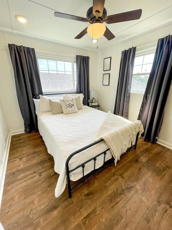 Západná spálňa so zatemňovacími tienidlami