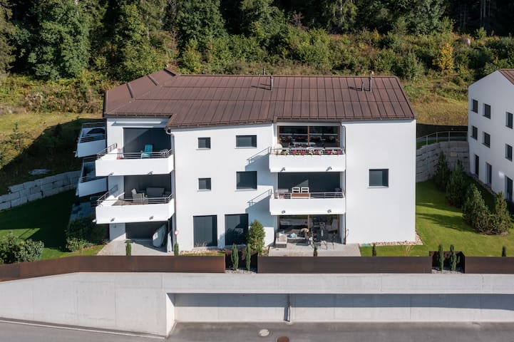 LAAX Homes managed Airbnb listing 3