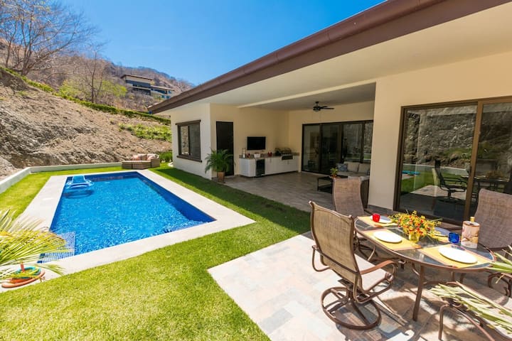 Private Pool - Covered Patio - Single Level Home
