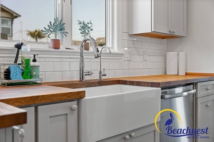 Beach Bungalow at Seabright gallery image 4