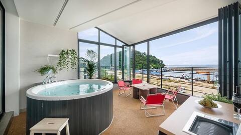 Surfing mecca Ingu Beach front room, 403 (ocean view)