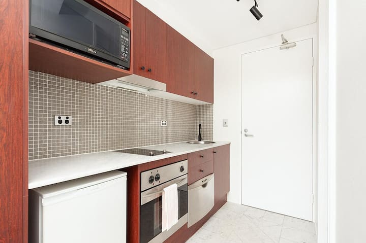 Cremorne Compact Comfort | Everything At Your Door - Mosman