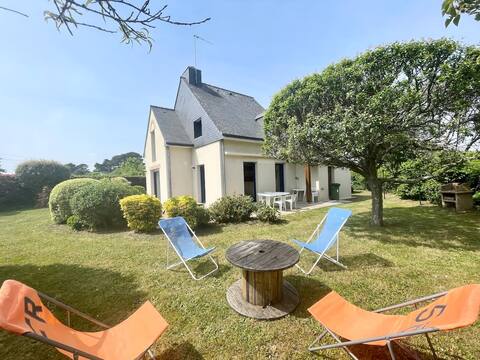Comfortable holiday home 500m from the beaches