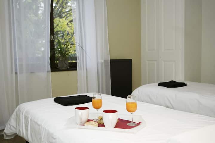 Chumba cha kulala cha 3 - Vitanda 2 vya mtu mmoja sentimita 90 x 200