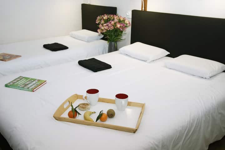 Chumba cha kulala 4 - kitanda 1 cha mtu mmoja cha sentimita 90 x 200 + kitanda 1 cha watu wawili cha sentimita 160 x 200