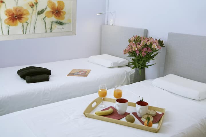 Chumba cha kulala 1 - vitanda 3 vya mtu mmoja sentimita 90 x 200