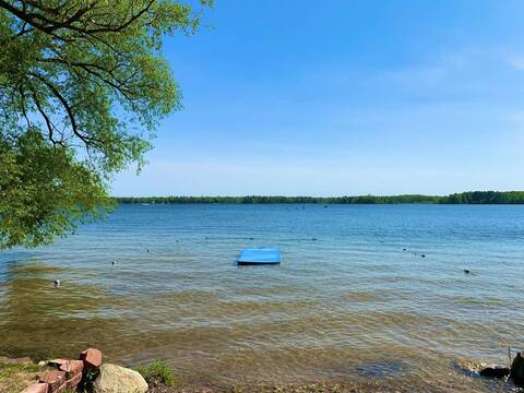 Lakefront Cottages with Hot Tub & Fire Pit