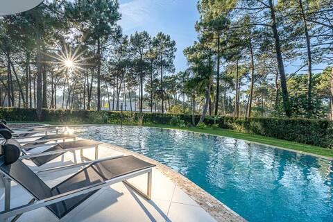 5br Golf & Pool Villa in Caparica