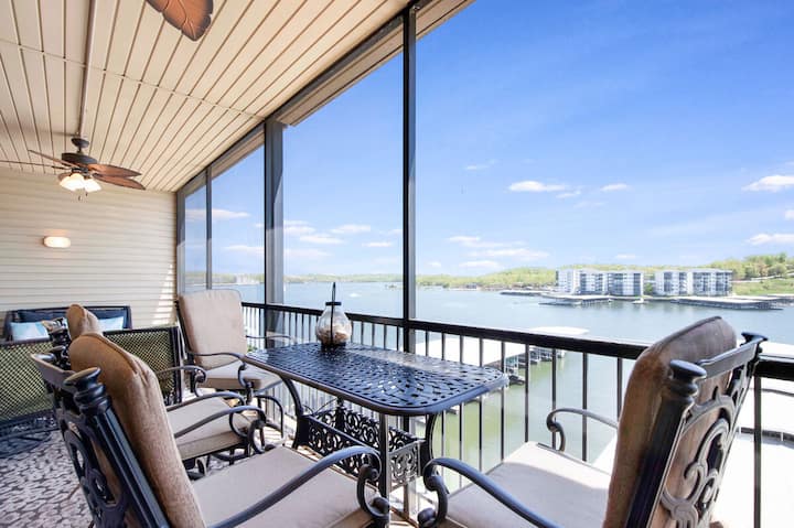 Amazing Main Channel Views With Screened Balcony - 레이크 오자크