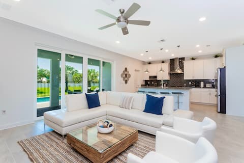 6BR, beach home w/ Private Pool & Game Room