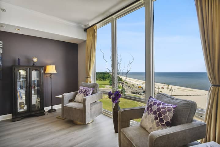 Clubstoelen met 360 graden rotatie. Beste zitplaatsen "in het huis!"