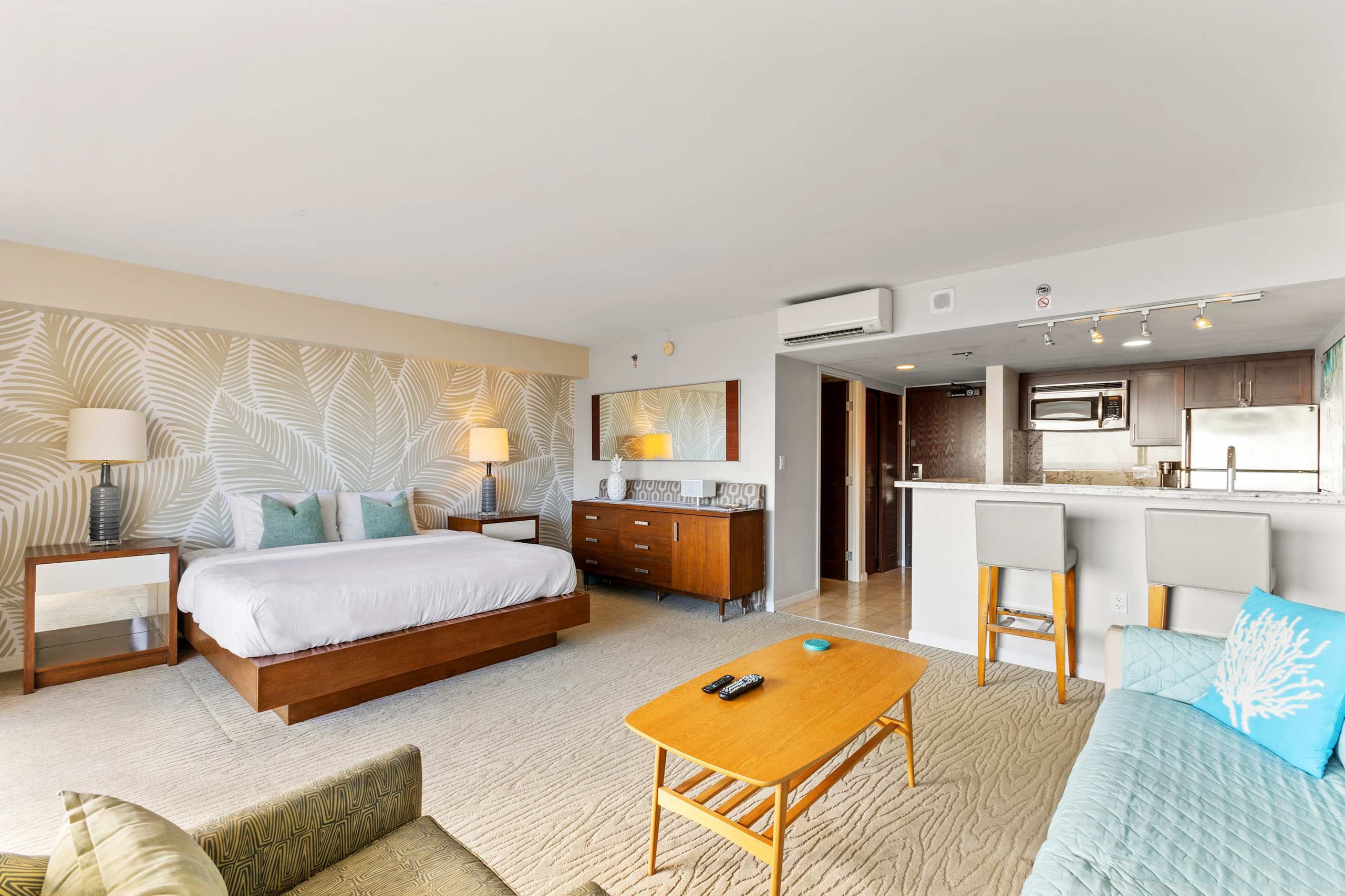 Stunning Ocean View | Free Parking - Image 11