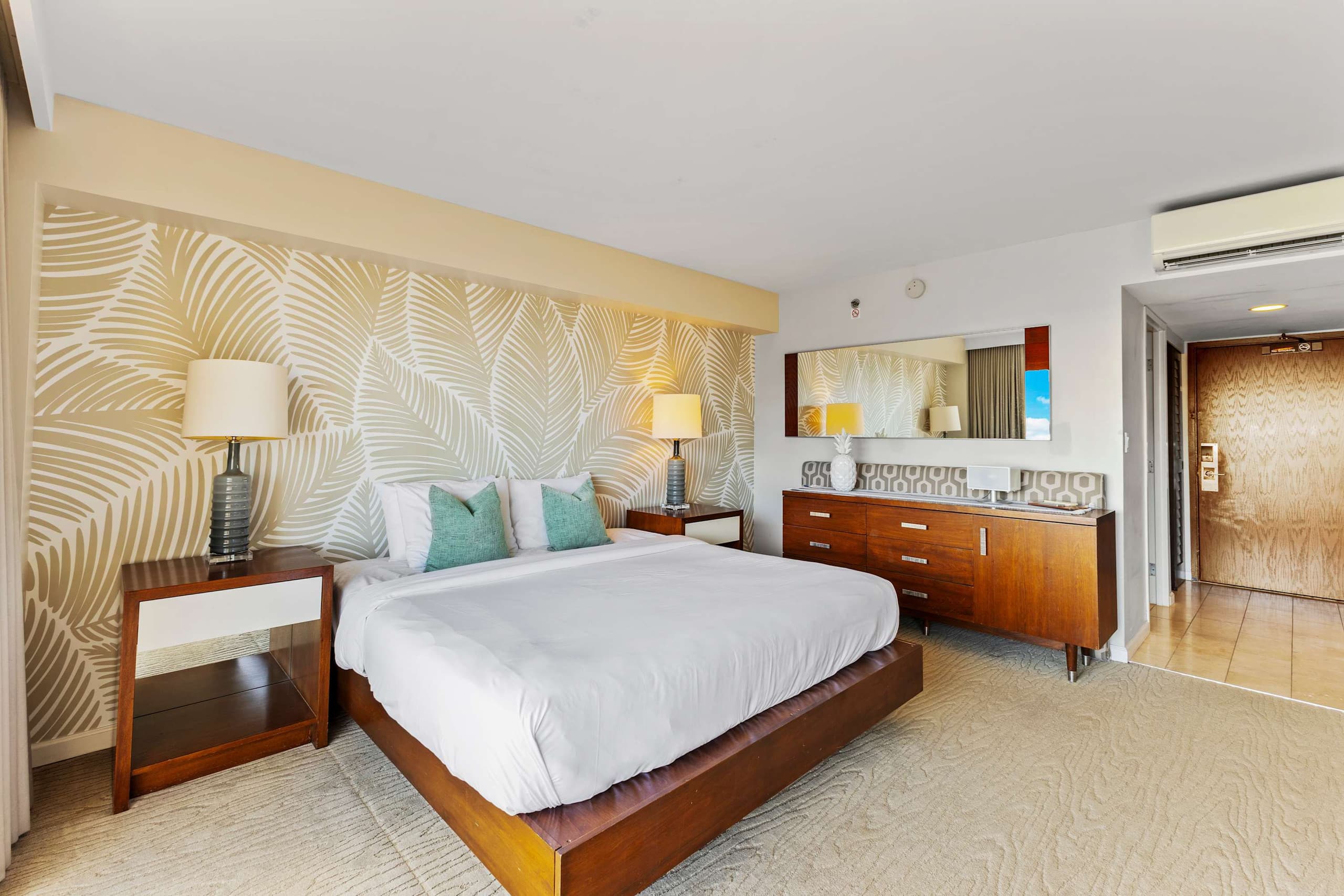 Stunning Ocean View | Free Parking - Image 10