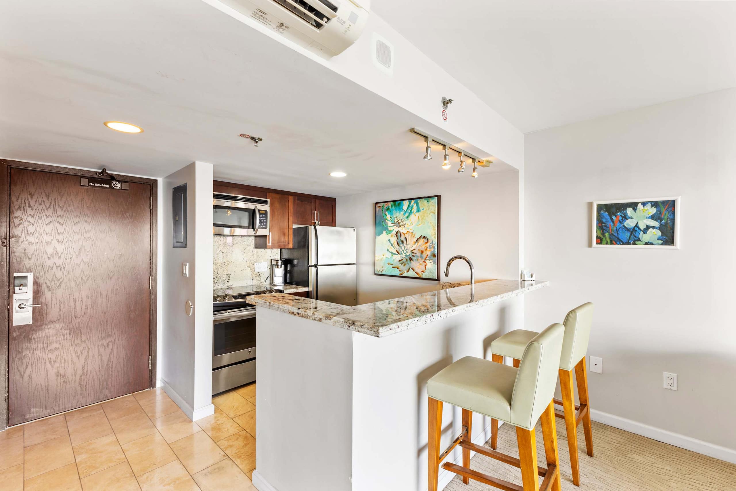 Stunning Ocean View | Free Parking - Image 21