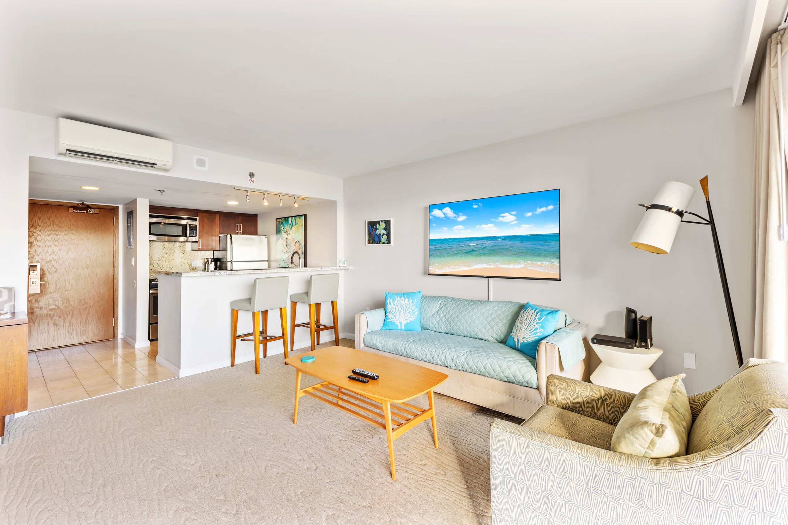 Stunning Ocean View | Free Parking - Image 12