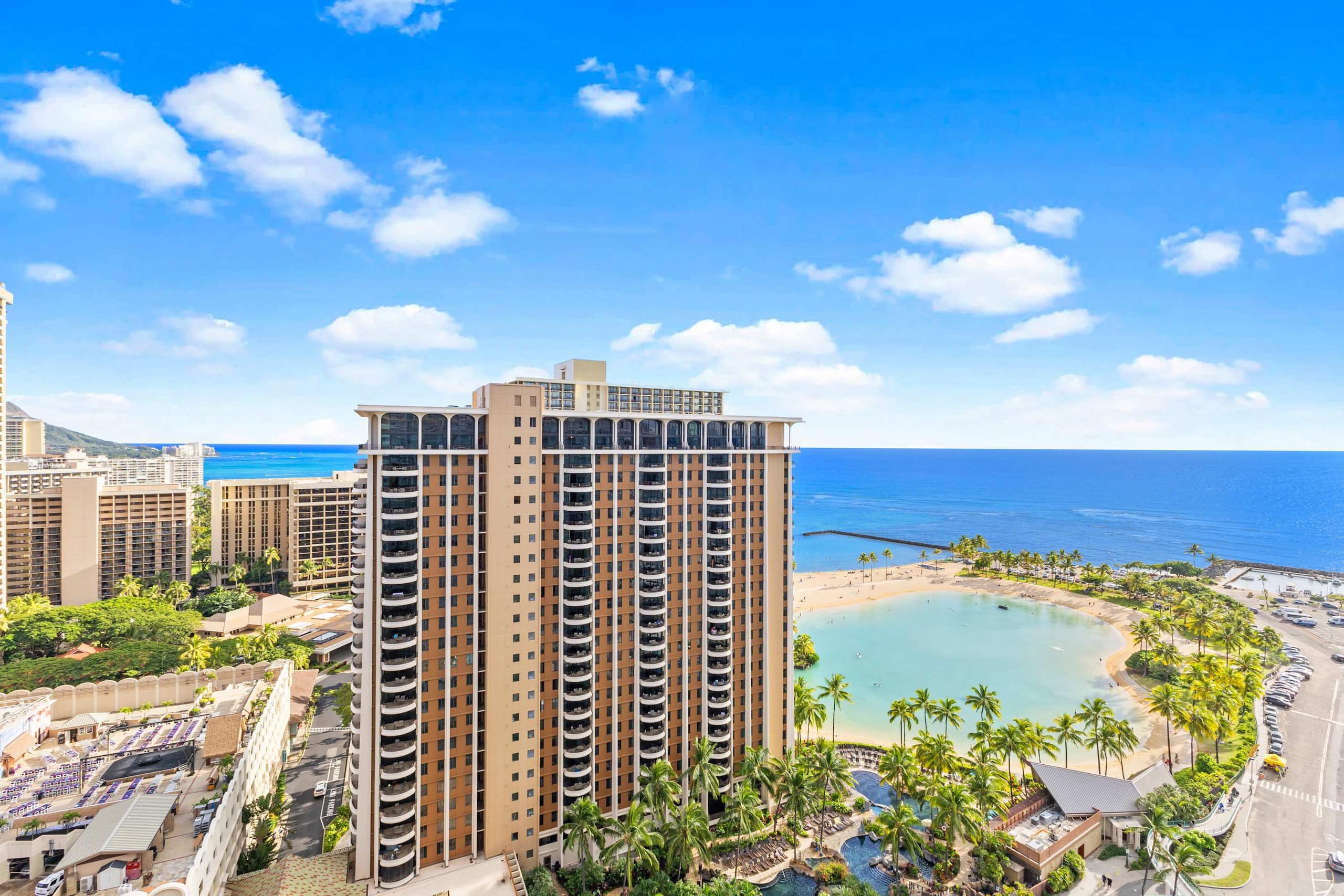 Stunning Ocean View | Free Parking - Image 35
