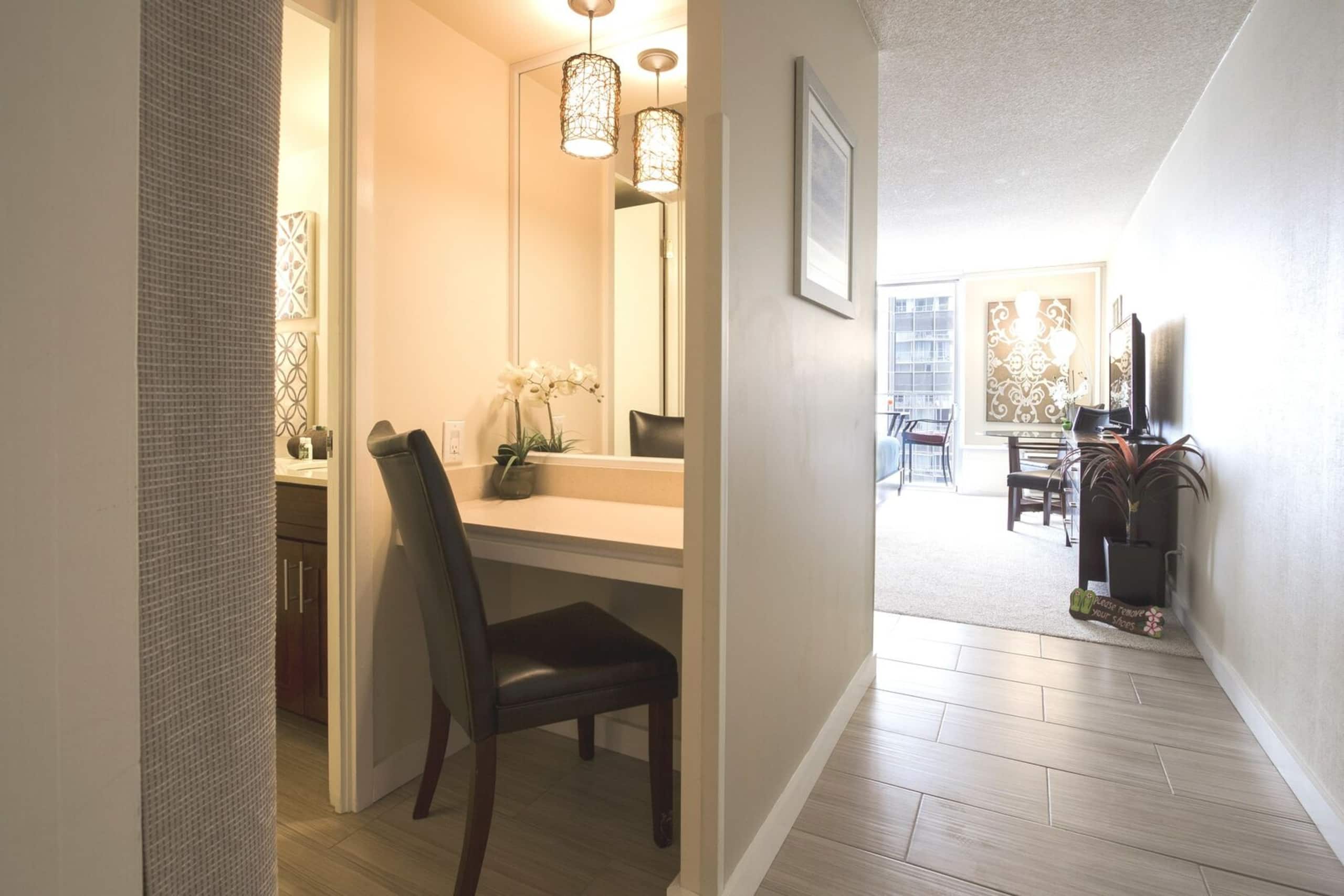Condo in Honolulu · ★4.88 · 1 bedroom · 2 beds · 1 private bath - Image 17