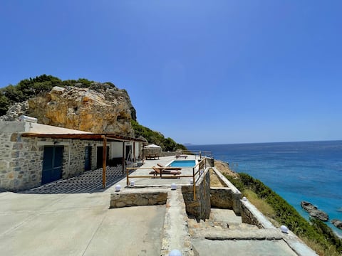 Ocean Bliss Villa, By Hellocrete
