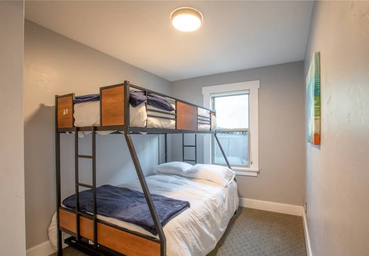Chambre avec lits superposés pour les familles