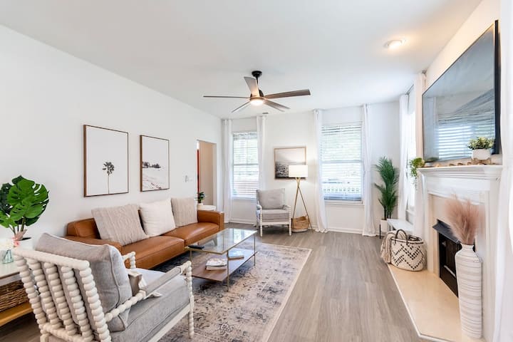 Beautiful Home With Pond View And Free Golf Cart! - Crystal Lake, Bluffton