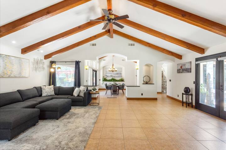 Barefoot Vacation Rentals managed Airbnb listing 1