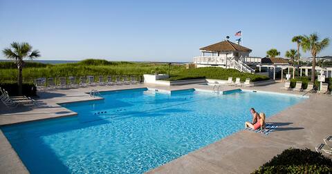 Luxe Home at Famous Ocean Creek w Oceanfront Pool