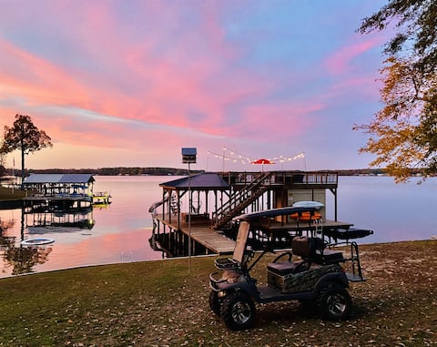 3-bedroom lake house with amazing views