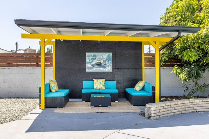 *3000sf 6BR! Htd Sparkling Pool, Cabana, BBQ!* gallery image 5