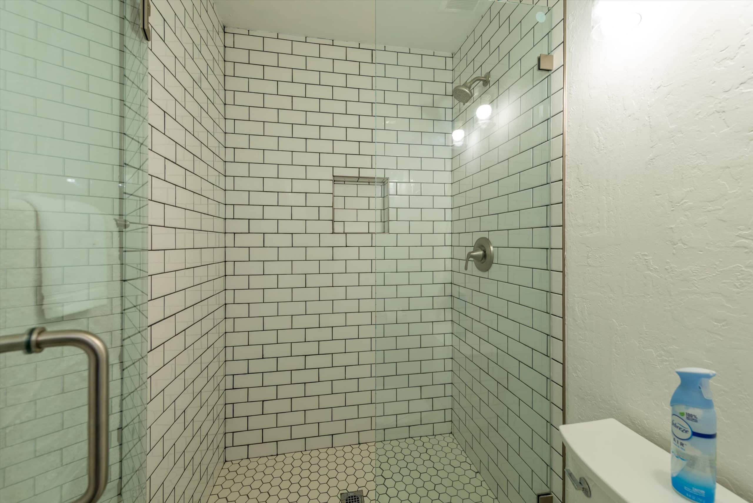 Bright Corner Condo Near Lake & Northstar - Photo 14